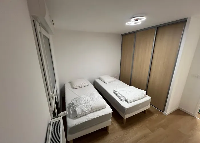 Escapade A Sainte-cecile 2 Chambres, Balcon, A 50m Daire *