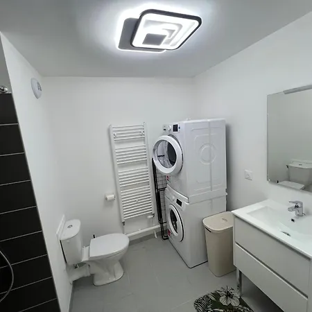 Appartement Escapade A Sainte-cecile 2 Chambres, Balcon, A 50m
