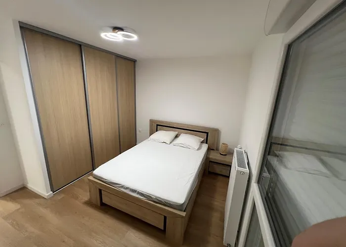 Апартаменты Escapade A Sainte-cecile 2 Chambres, Balcon, A 50m *